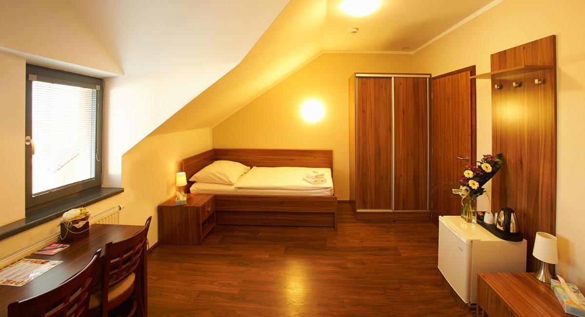 Hotel Horse Riding - Jezdecky Areal Trsice Bilik gambar